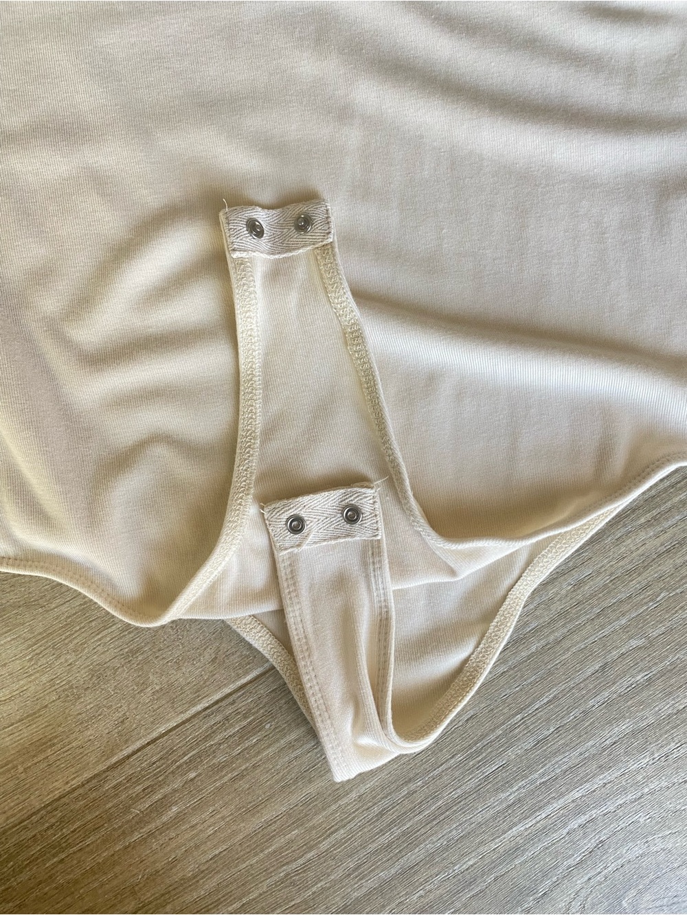 ASTR The Label Cream Long Sleeve Bodysuit Medium Off Shoulder Top - Picture 5 of 7
